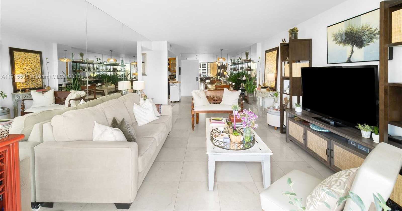 Small Image of 1450 BRICKELL BAY DR #812, Miami Number 4