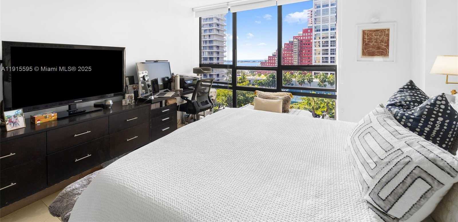 Small Image of 1450 BRICKELL BAY DR #812, Miami Number 7
