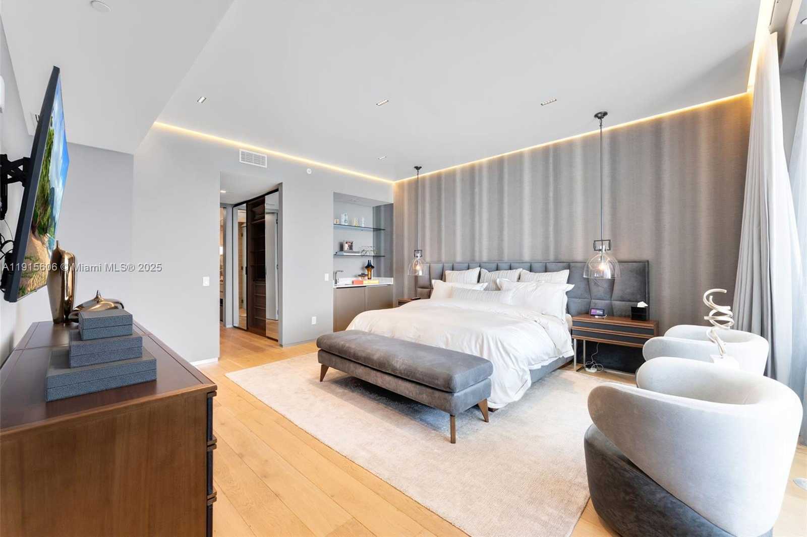 Small Image of 18975 COLLINS AVE #1002, Sunny Isles Beach Number 14