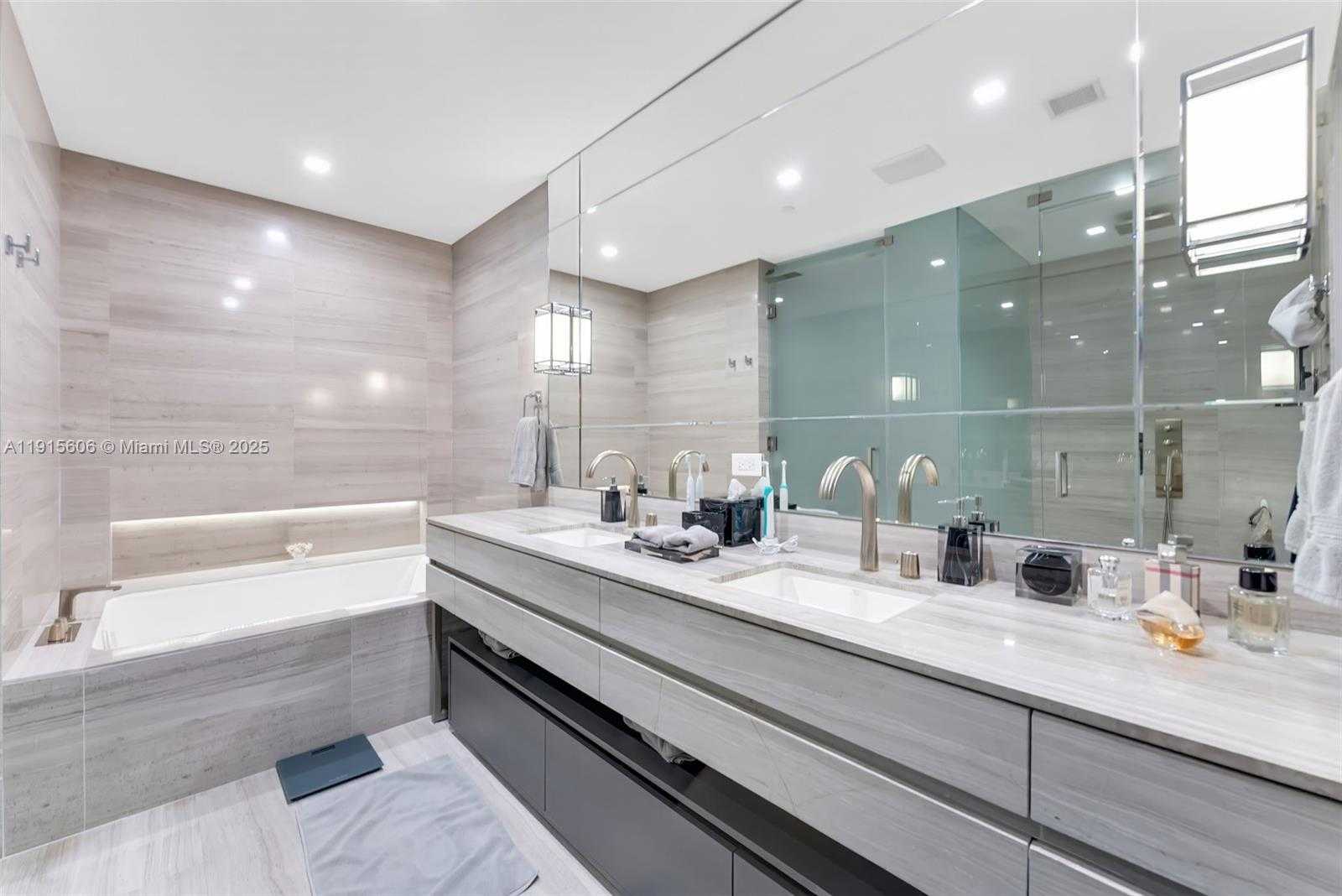 Small Image of 18975 COLLINS AVE #1002, Sunny Isles Beach Number 15