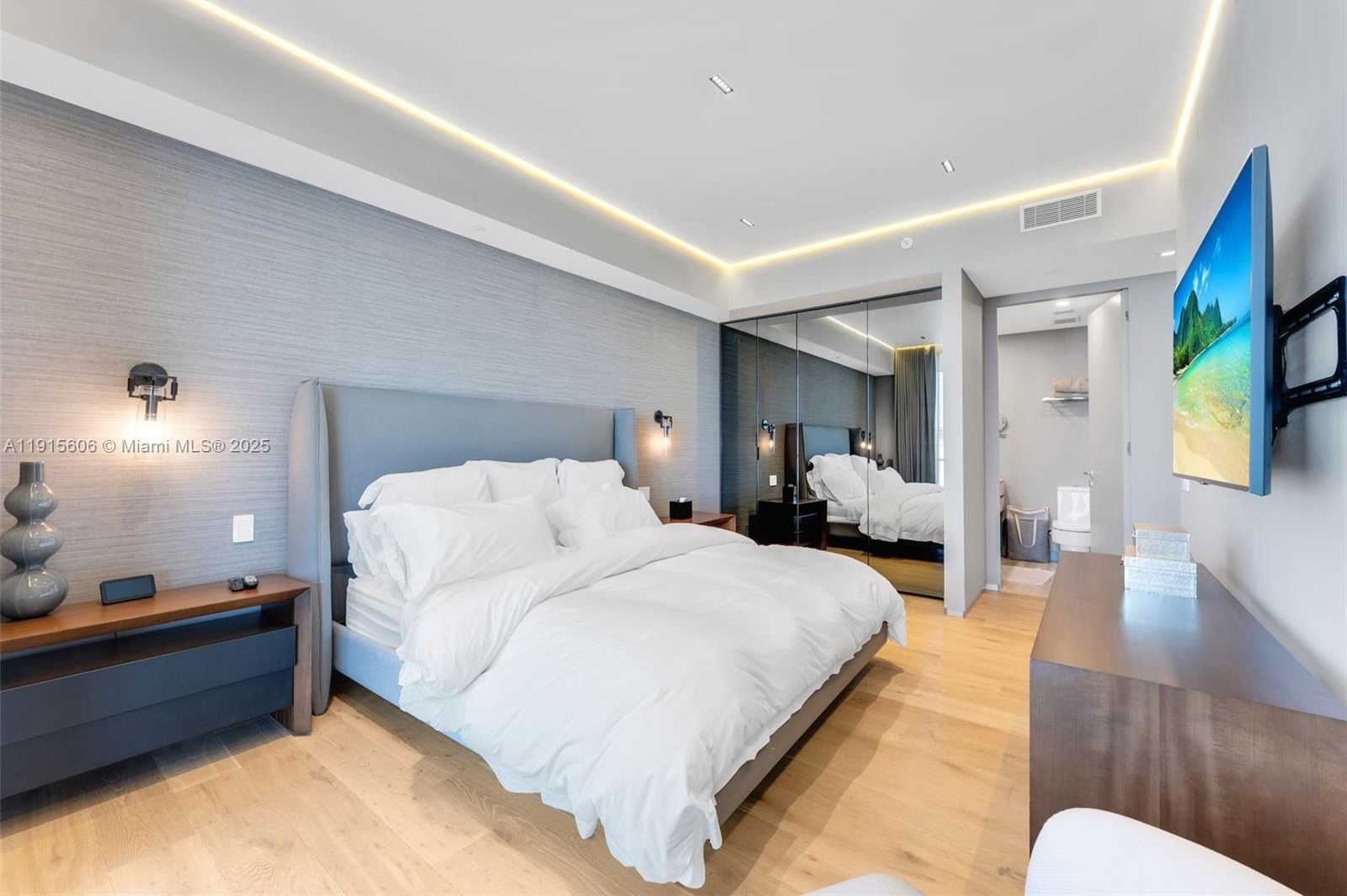 Small Image of 18975 COLLINS AVE #1002, Sunny Isles Beach Number 20