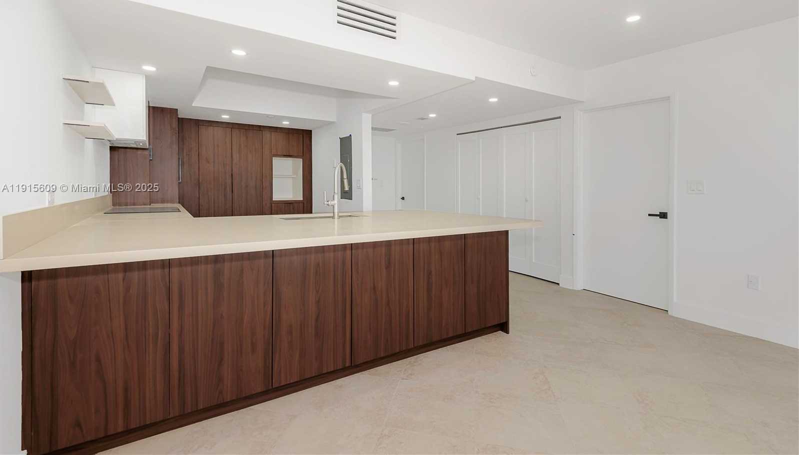 Small Image of 8855 EAST COLLINS AVE #6E, Surfside Number 7