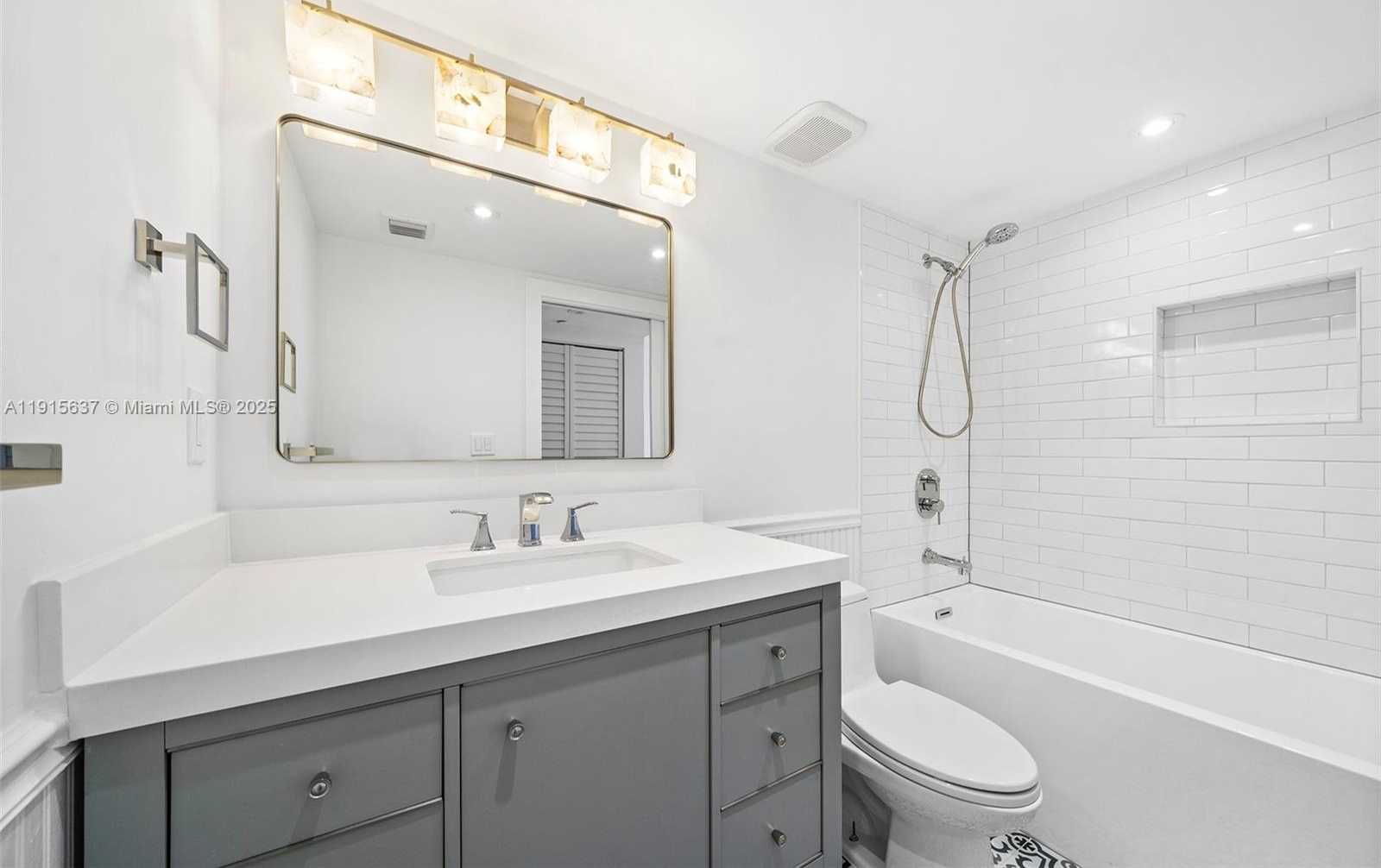 Small Image of 7601 EAST TREASURE DR #1915, North Bay Village Number 11