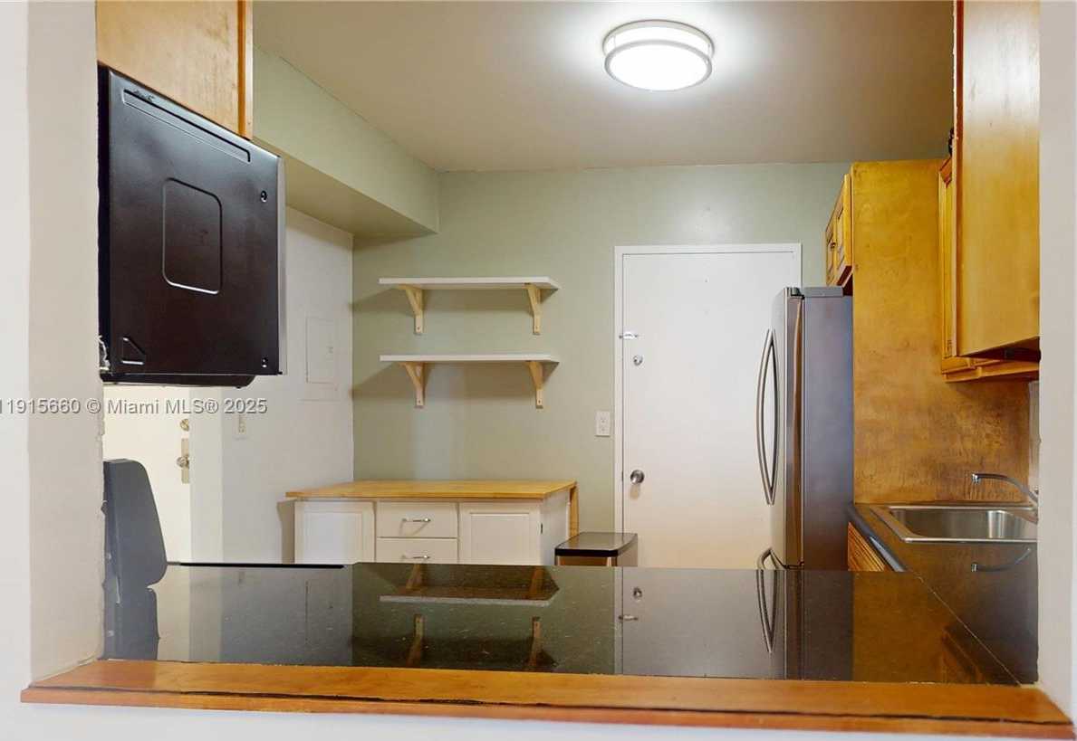 Small Image of 500 THREE ISLANDS BLVD #408, Hallandale Beach Number 10