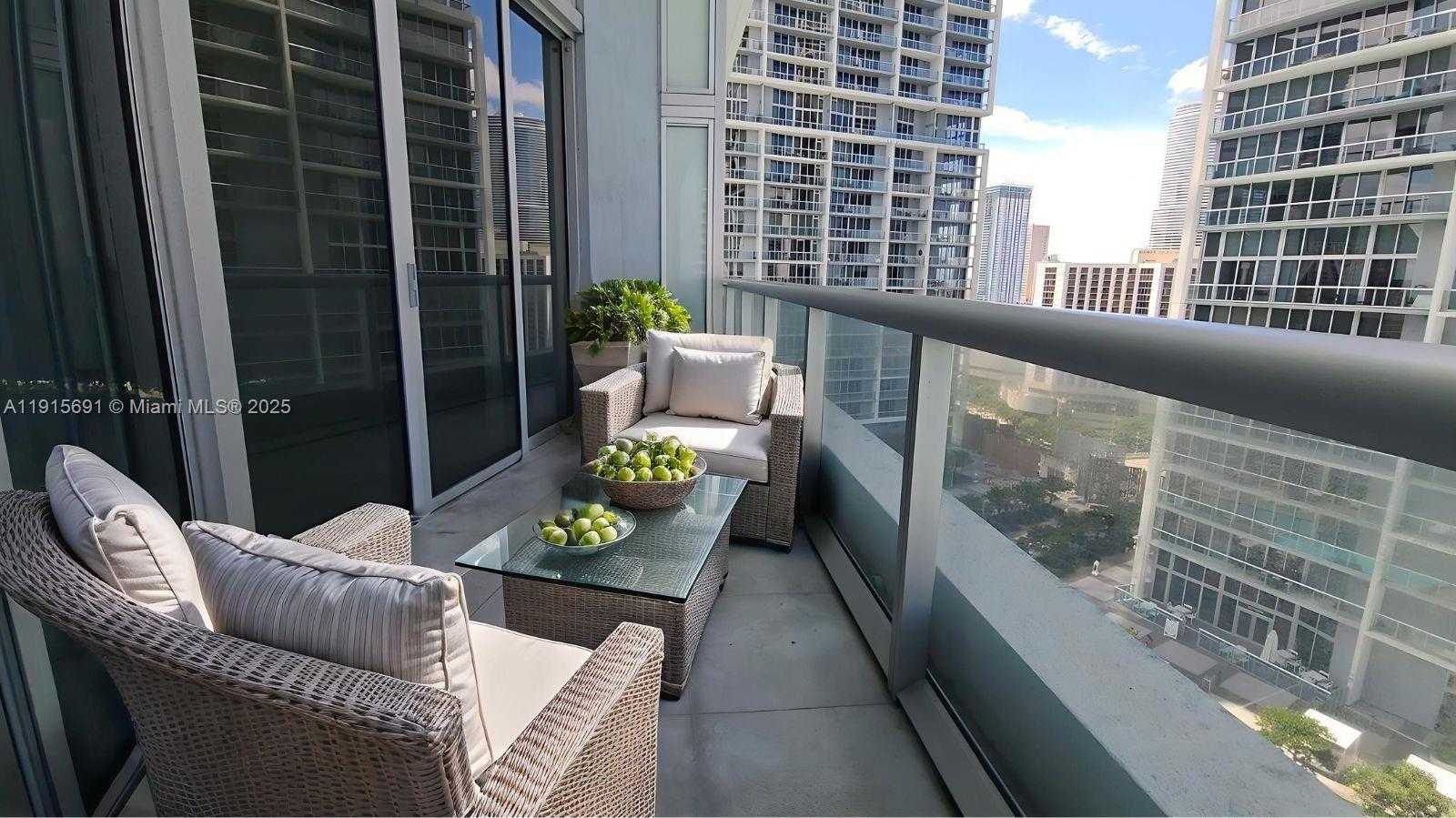 Small Image of 495 BRICKELL AVE #2206, Miami Number 15