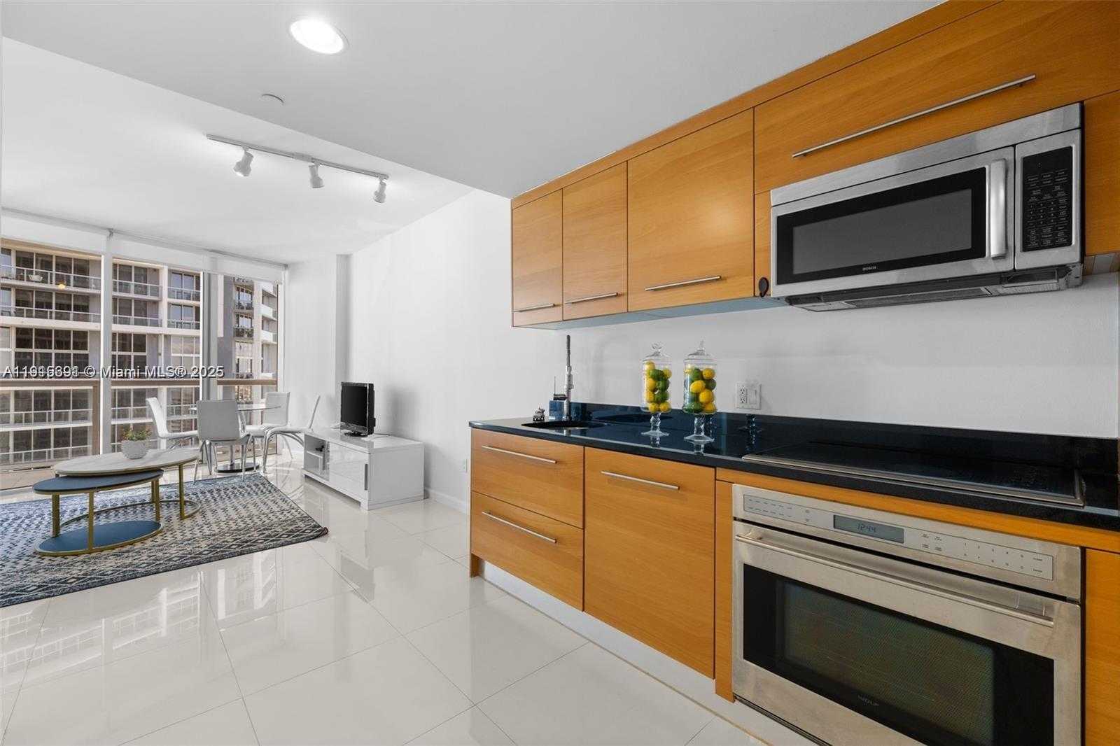 Small Image of 495 BRICKELL AVE #2206, Miami Number 36