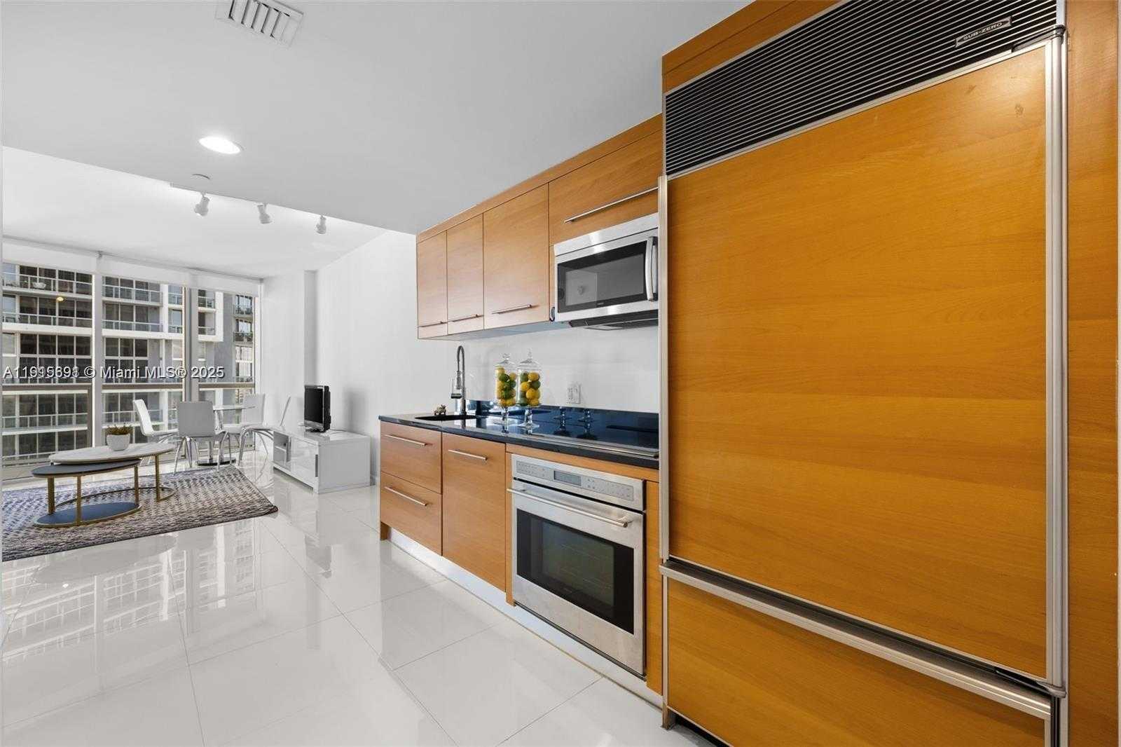Small Image of 495 BRICKELL AVE #2206, Miami Number 38