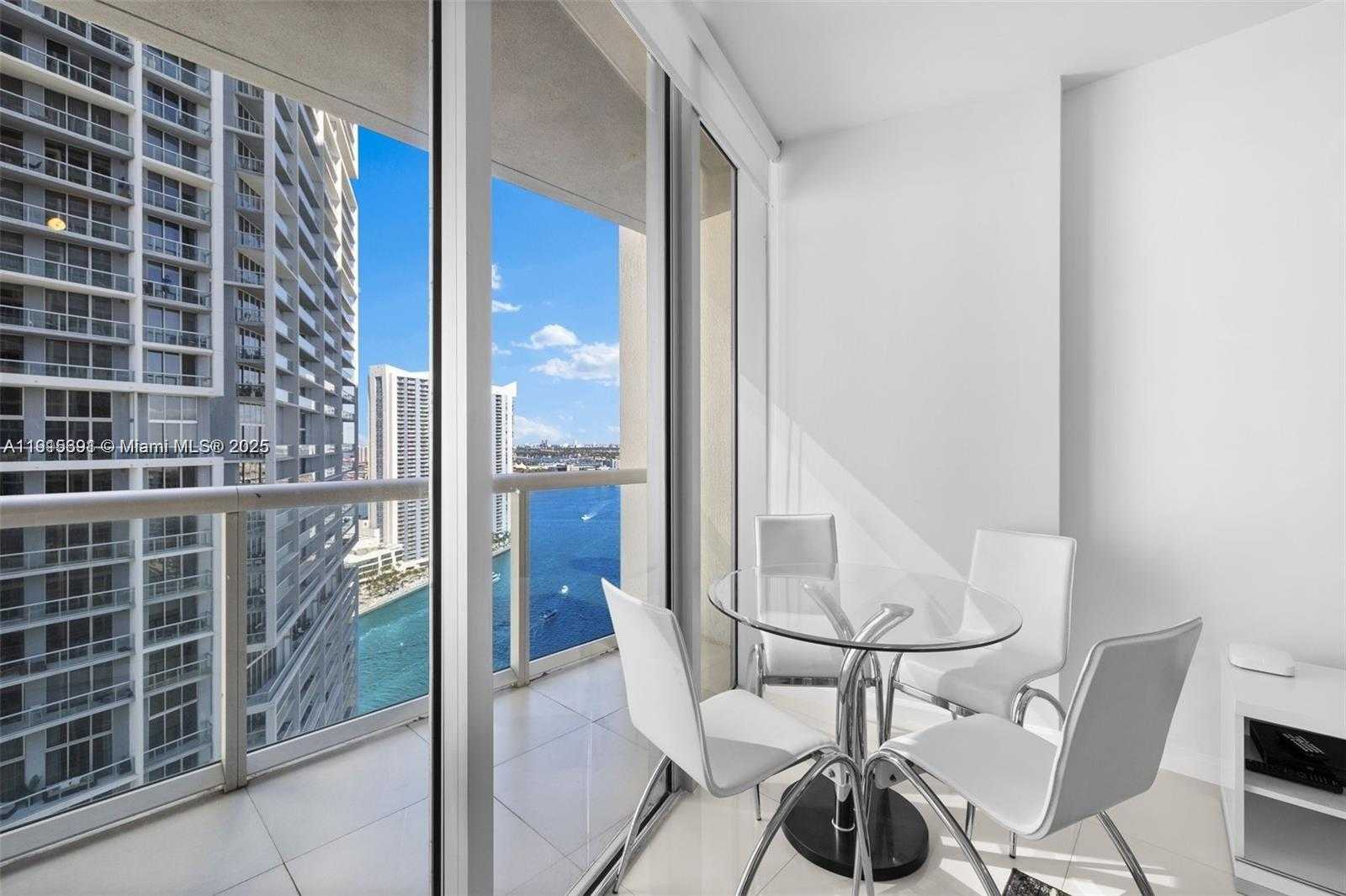 Small Image of 495 BRICKELL AVE #2206, Miami Number 5