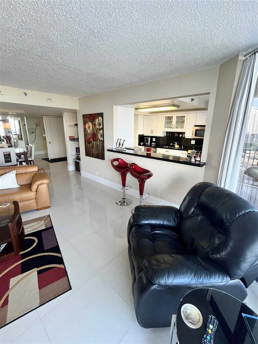 Imagen de Pequeño Objeto