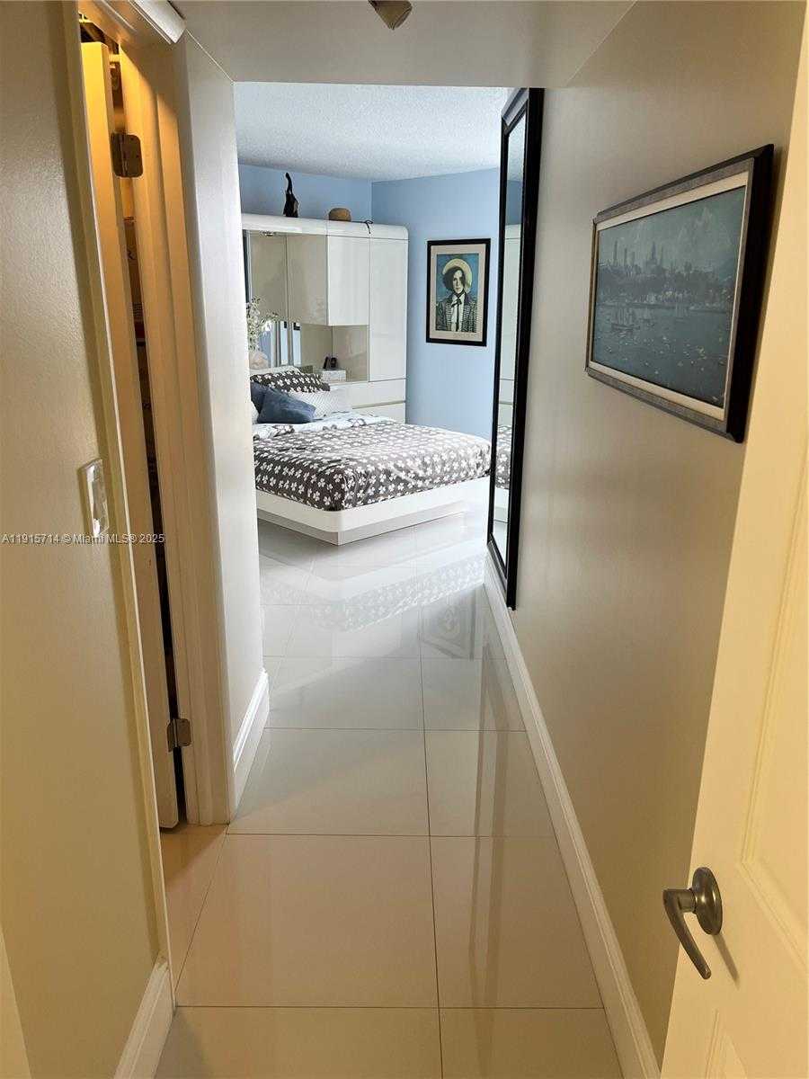 Imagen de Pequeño Objeto