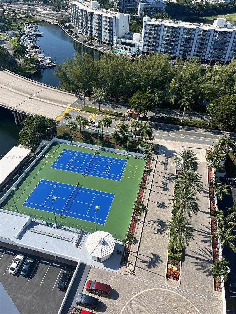 Imagen de Pequeño Objeto