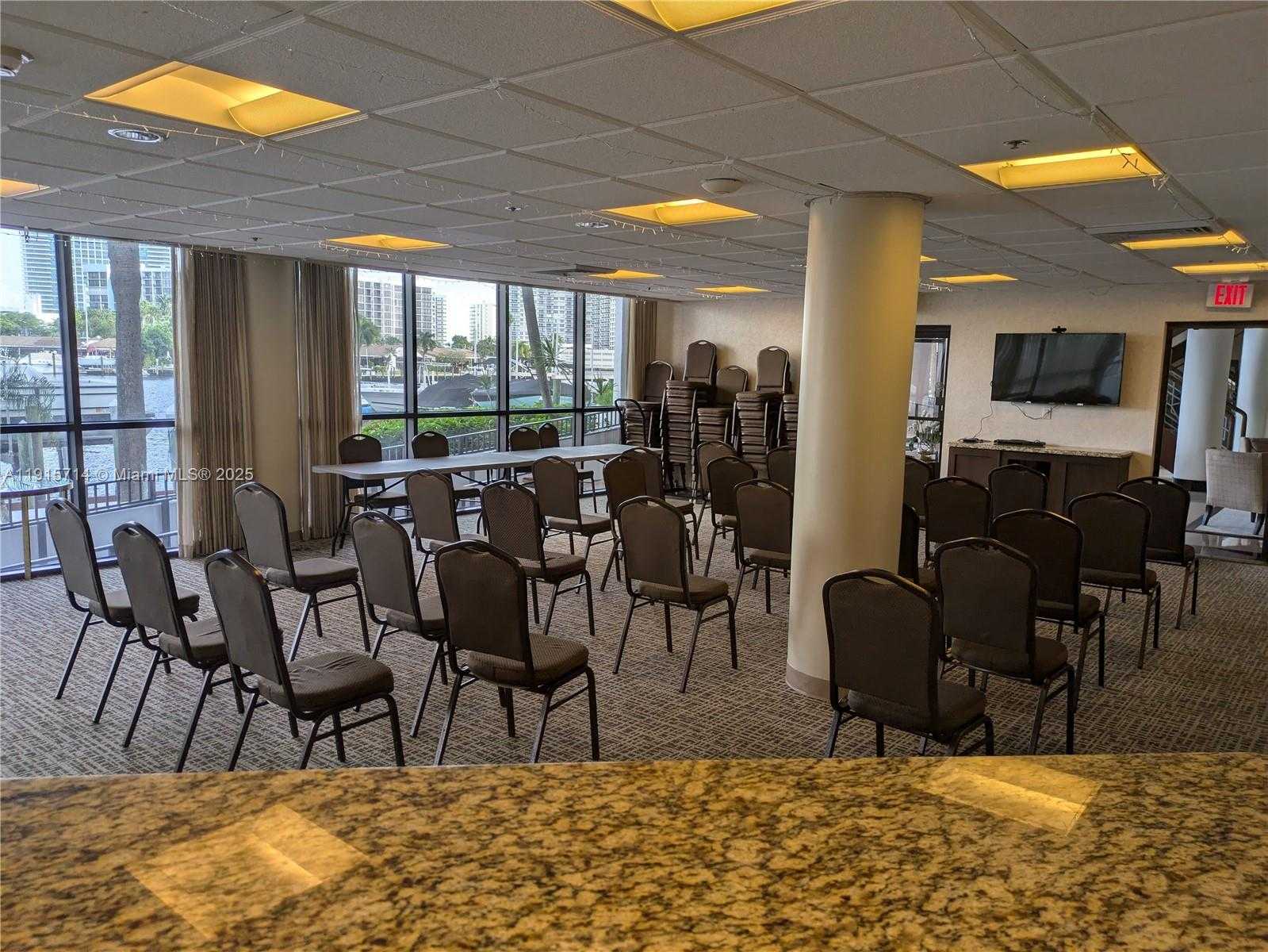 Imagen de Pequeño Objeto