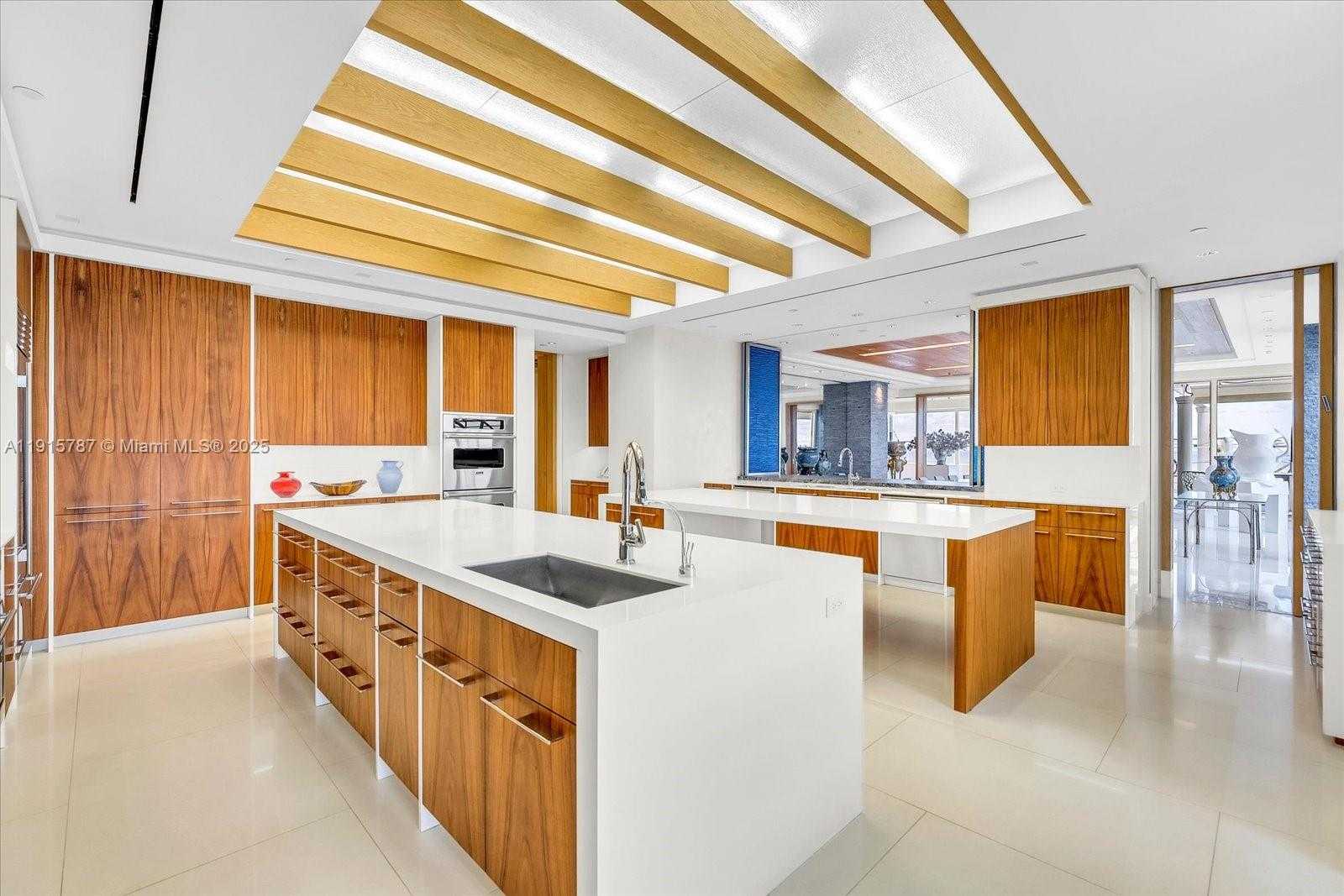 Small Image of Key Biscayne Number 15