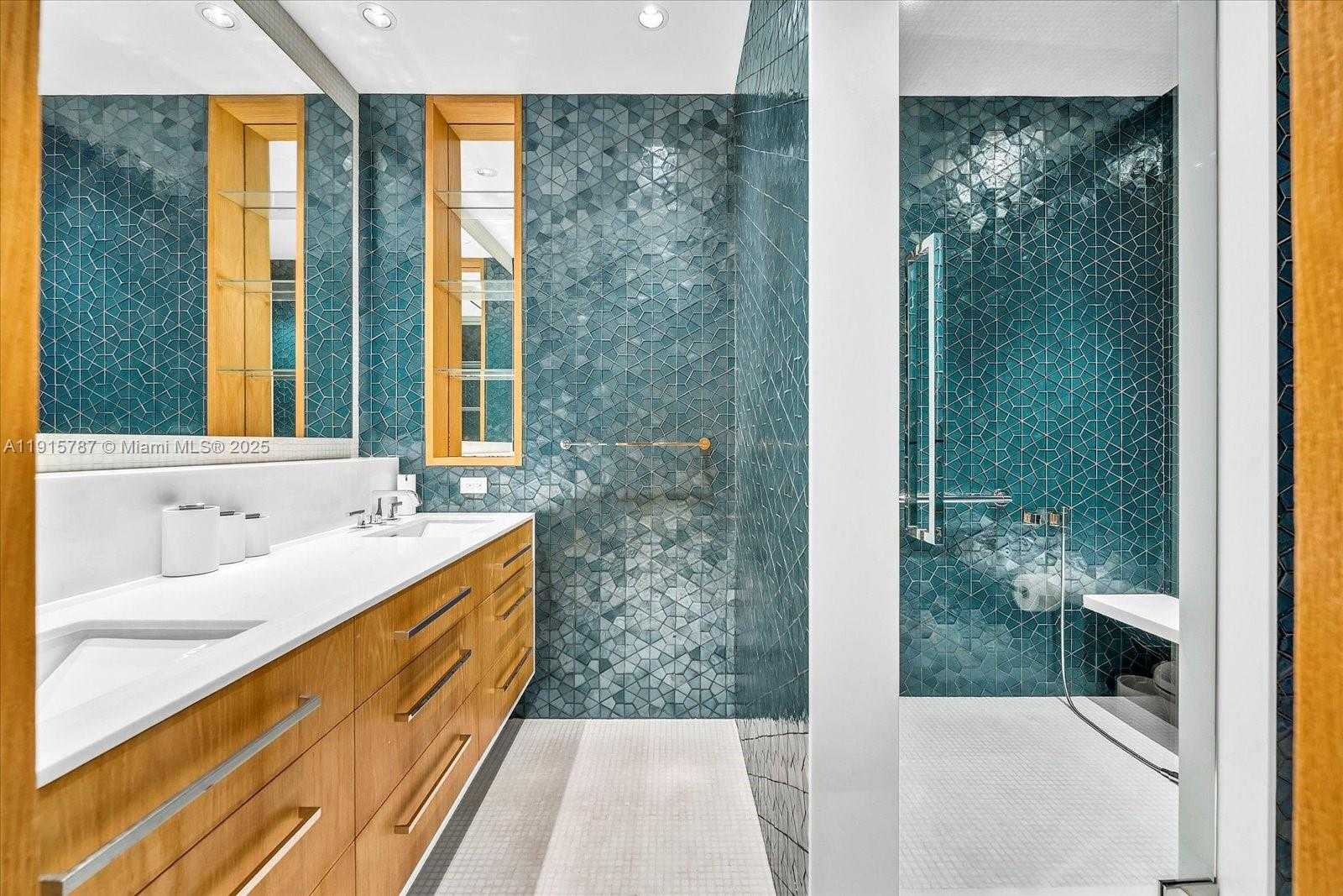 Small Image of Key Biscayne Number 29