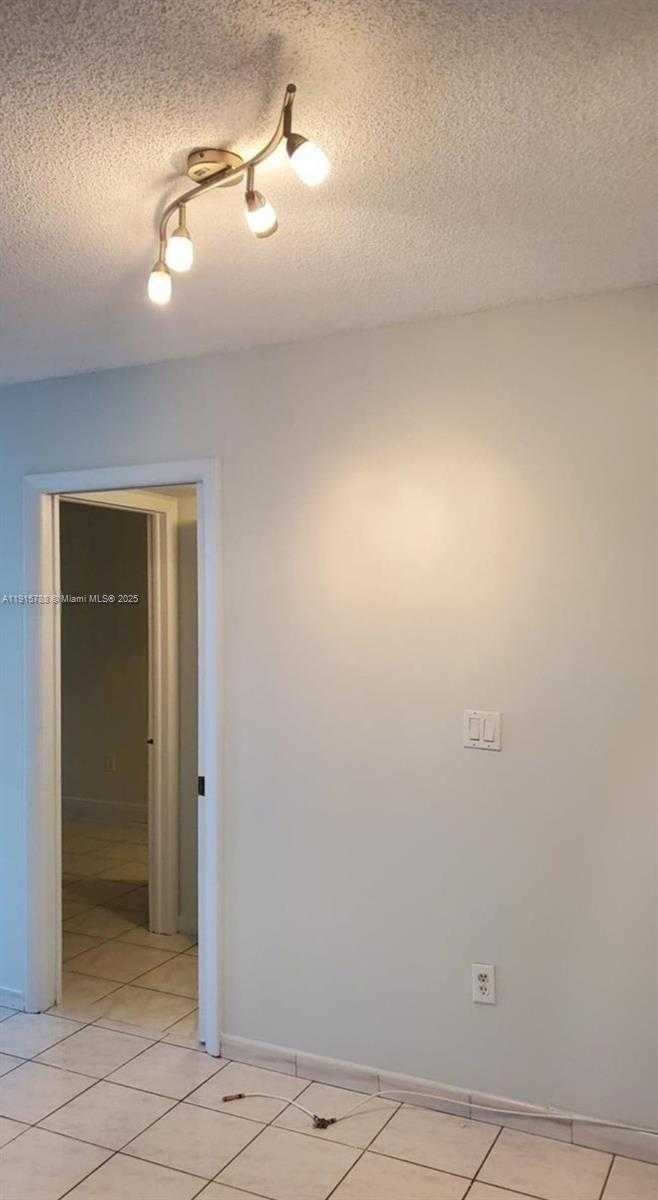 Small Image of 250 180TH DR #510, Sunny Isles Beach Number 15