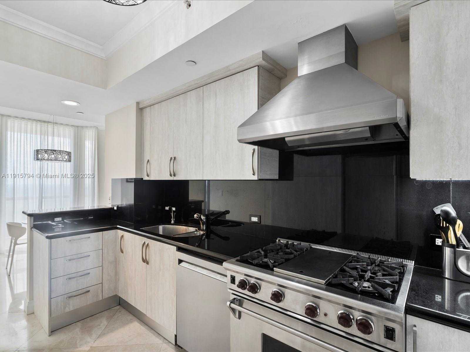 Small Image of 17875 COLLINS AVE #3305, Sunny Isles Beach Number 7