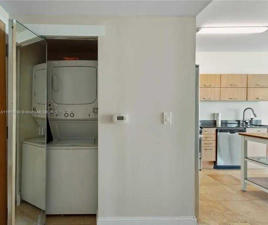 Small Image of 350 SOUTH MIAMI AVE #1709, Miami Number 5