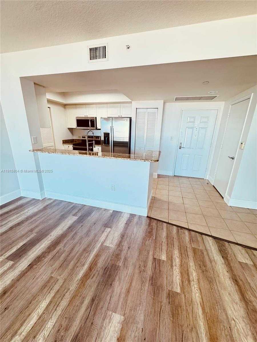 Small Image of 19501 WEST COUNTRY CLUB DR #2310, Aventura Number 14