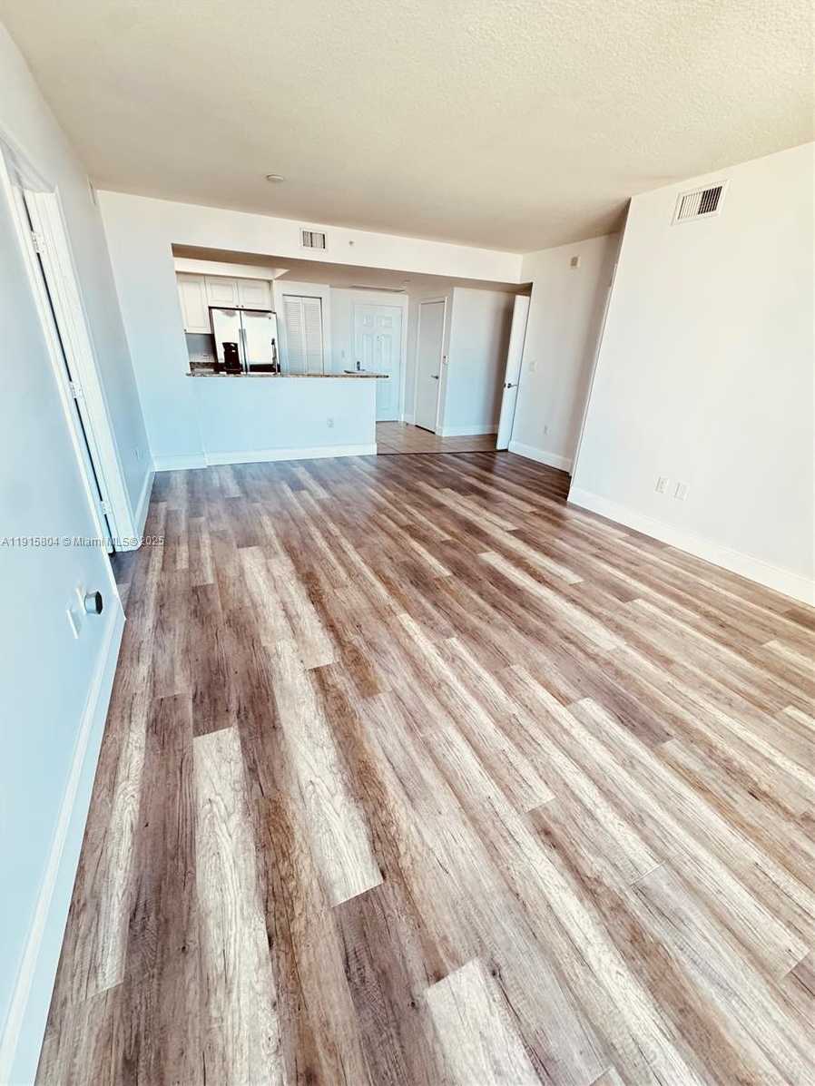 Small Image of 19501 WEST COUNTRY CLUB DR #2310, Aventura Number 16