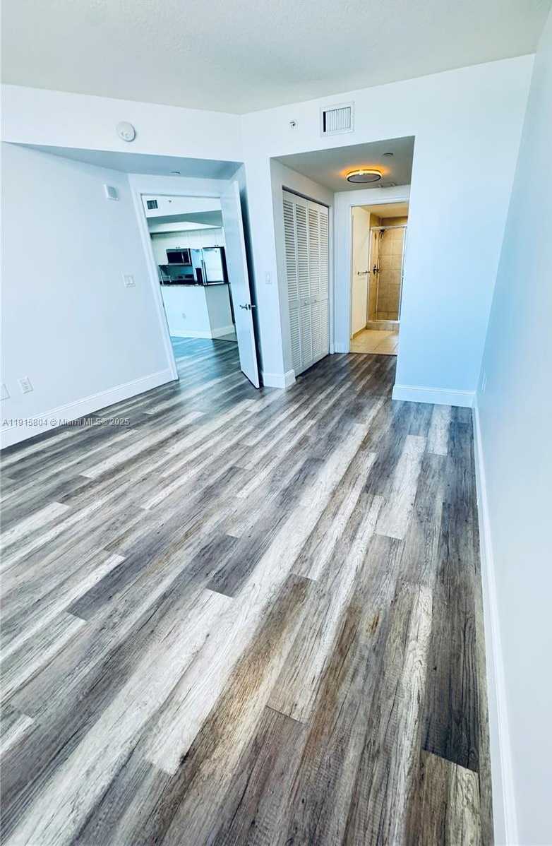 Small Image of 19501 WEST COUNTRY CLUB DR #2310, Aventura Number 23