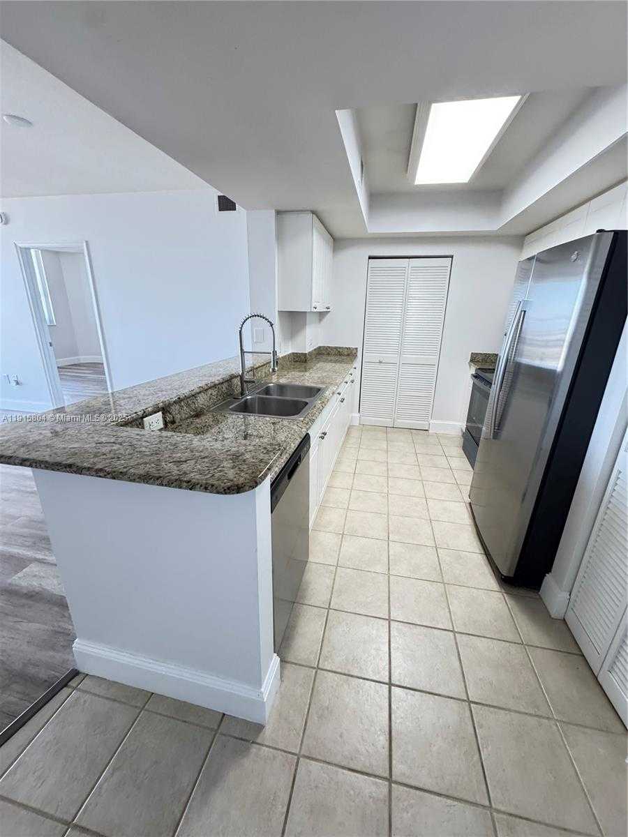 Small Image of 19501 WEST COUNTRY CLUB DR #2310, Aventura Number 9