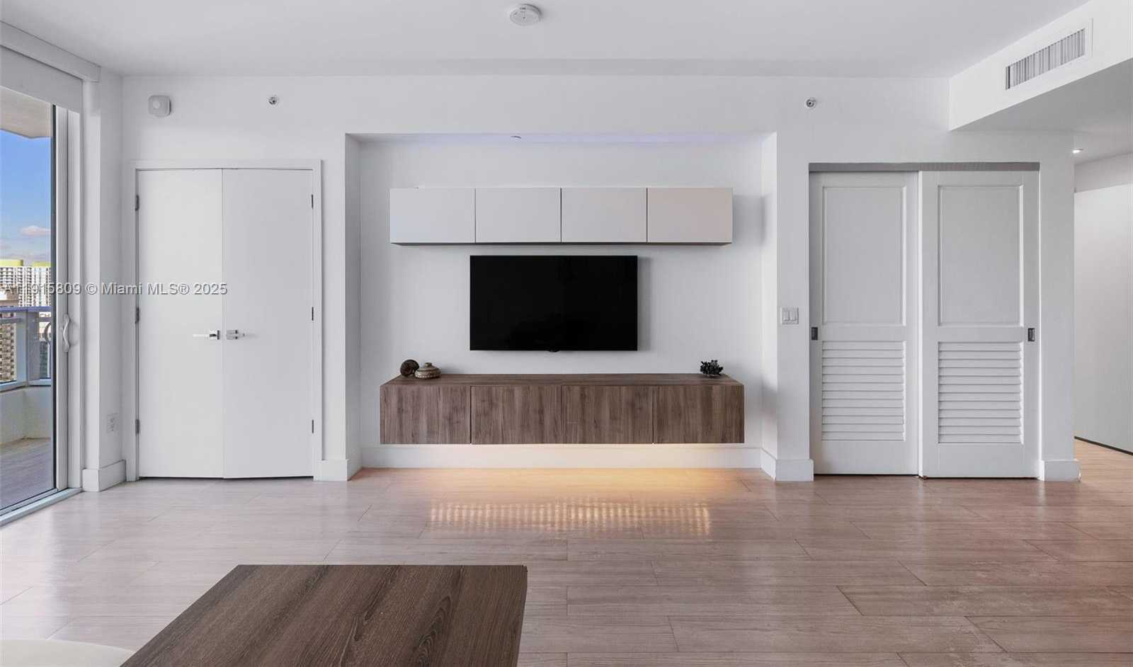 Small Image of 1080 BRICKELL AVE #3705, Miami Number 10