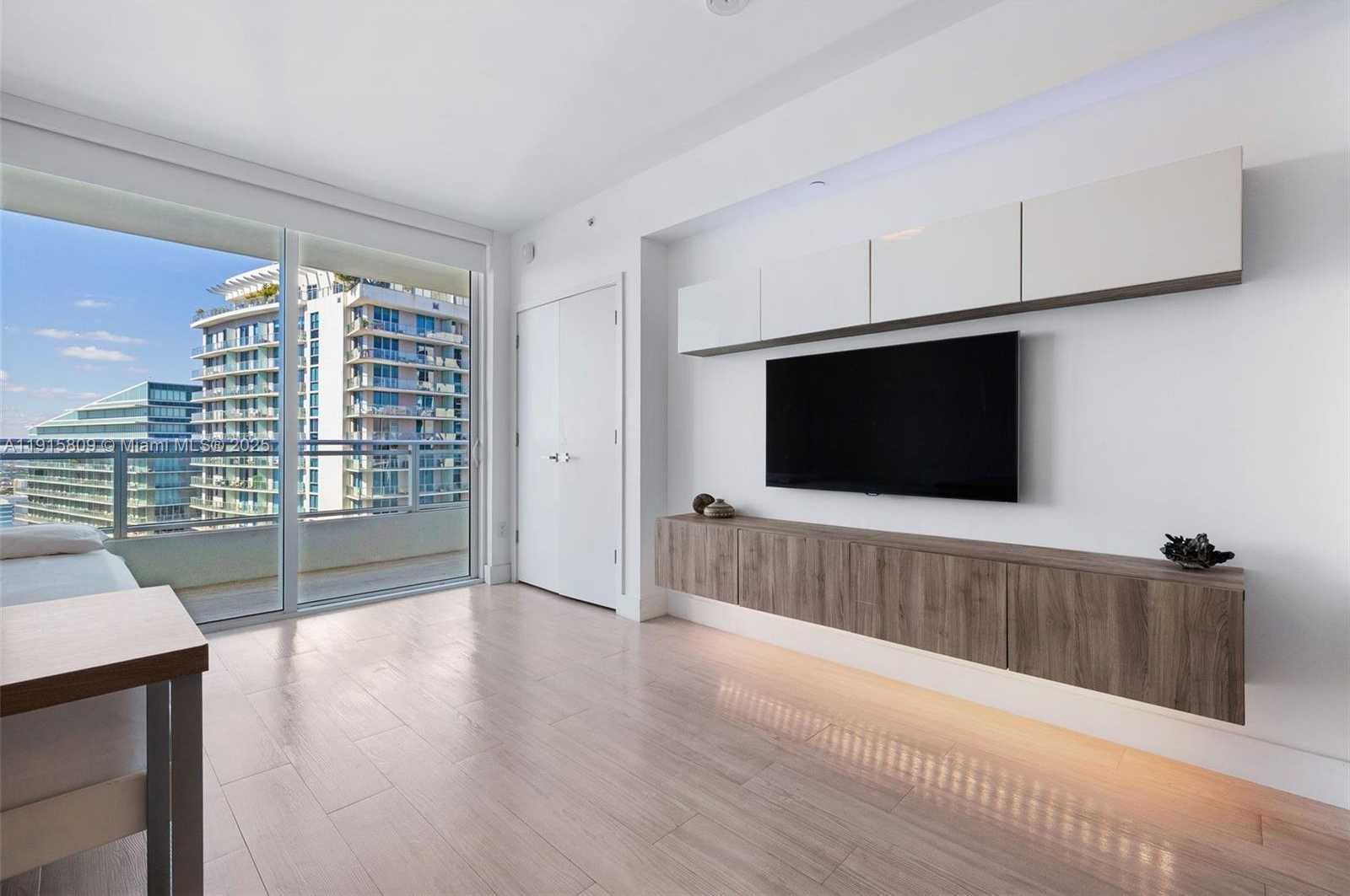 Small Image of 1080 BRICKELL AVE #3705, Miami Number 11