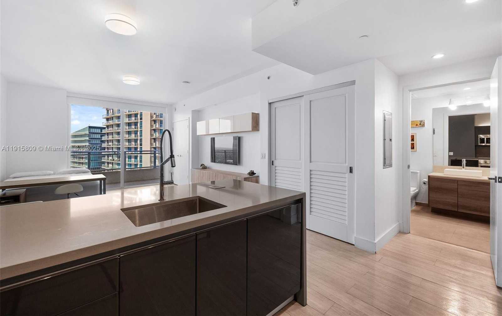 Small Image of 1080 BRICKELL AVE #3705, Miami Number 18