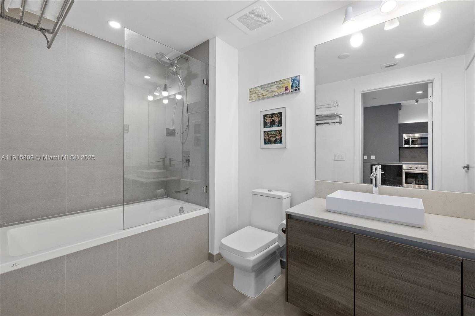 Small Image of 1080 BRICKELL AVE #3705, Miami Number 20