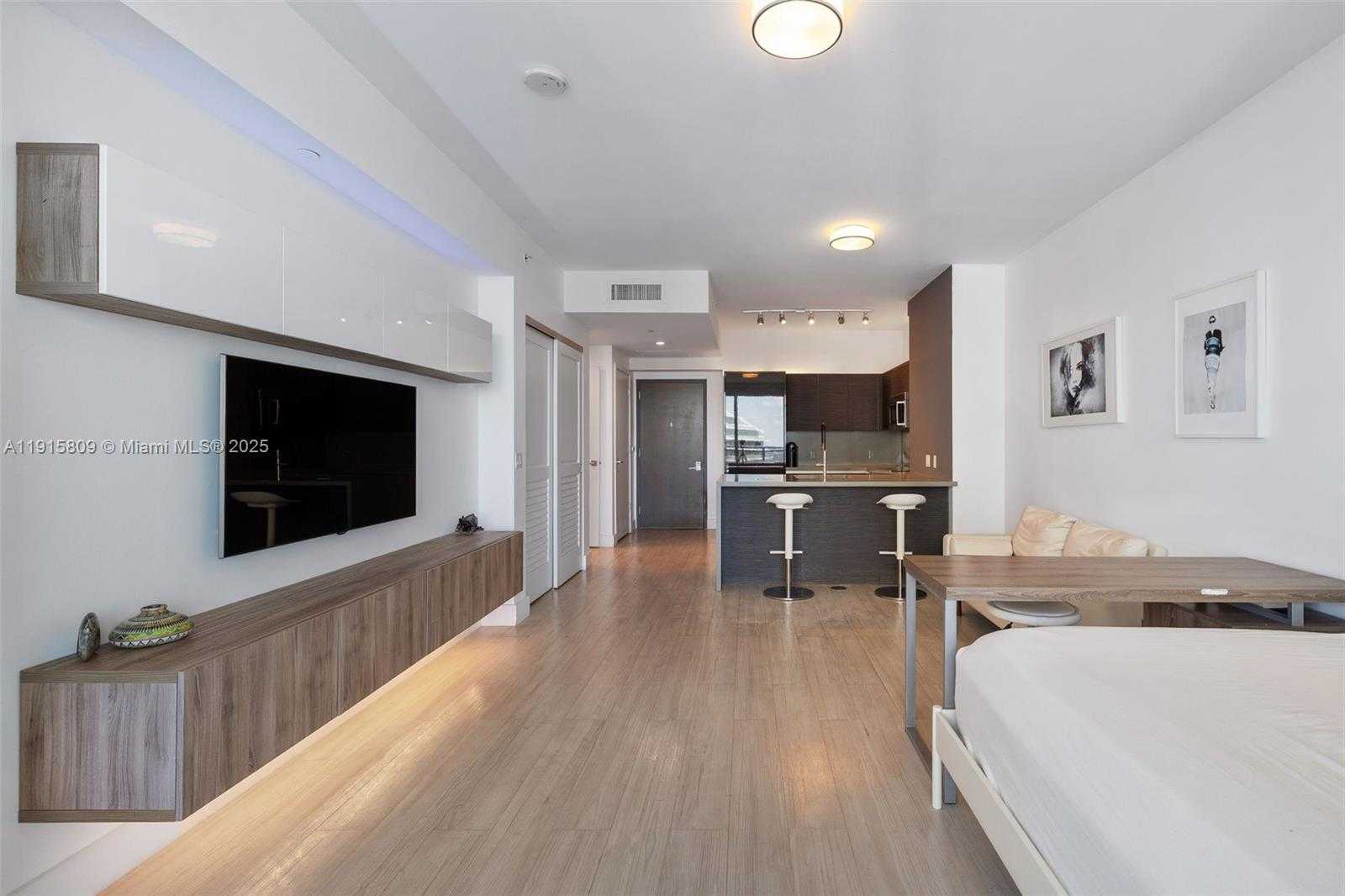 Small Image of 1080 BRICKELL AVE #3705, Miami Number 8