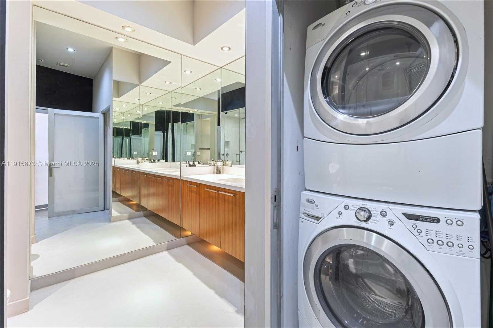 Small Image of 2001 MERIDIAN AVE #515, Miami Beach Number 18