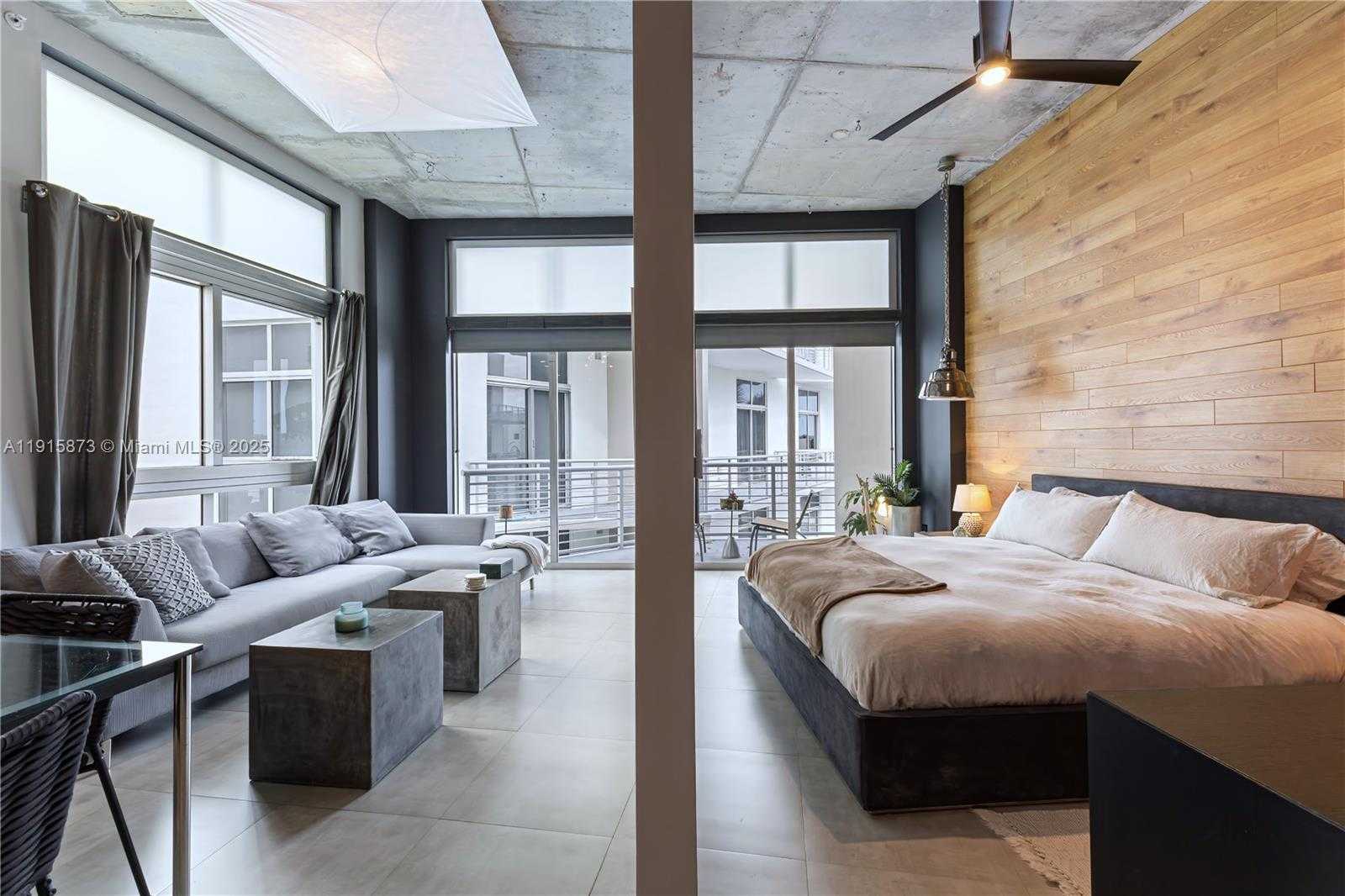 Small Image of 2001 MERIDIAN AVE #515, Miami Beach Number 2