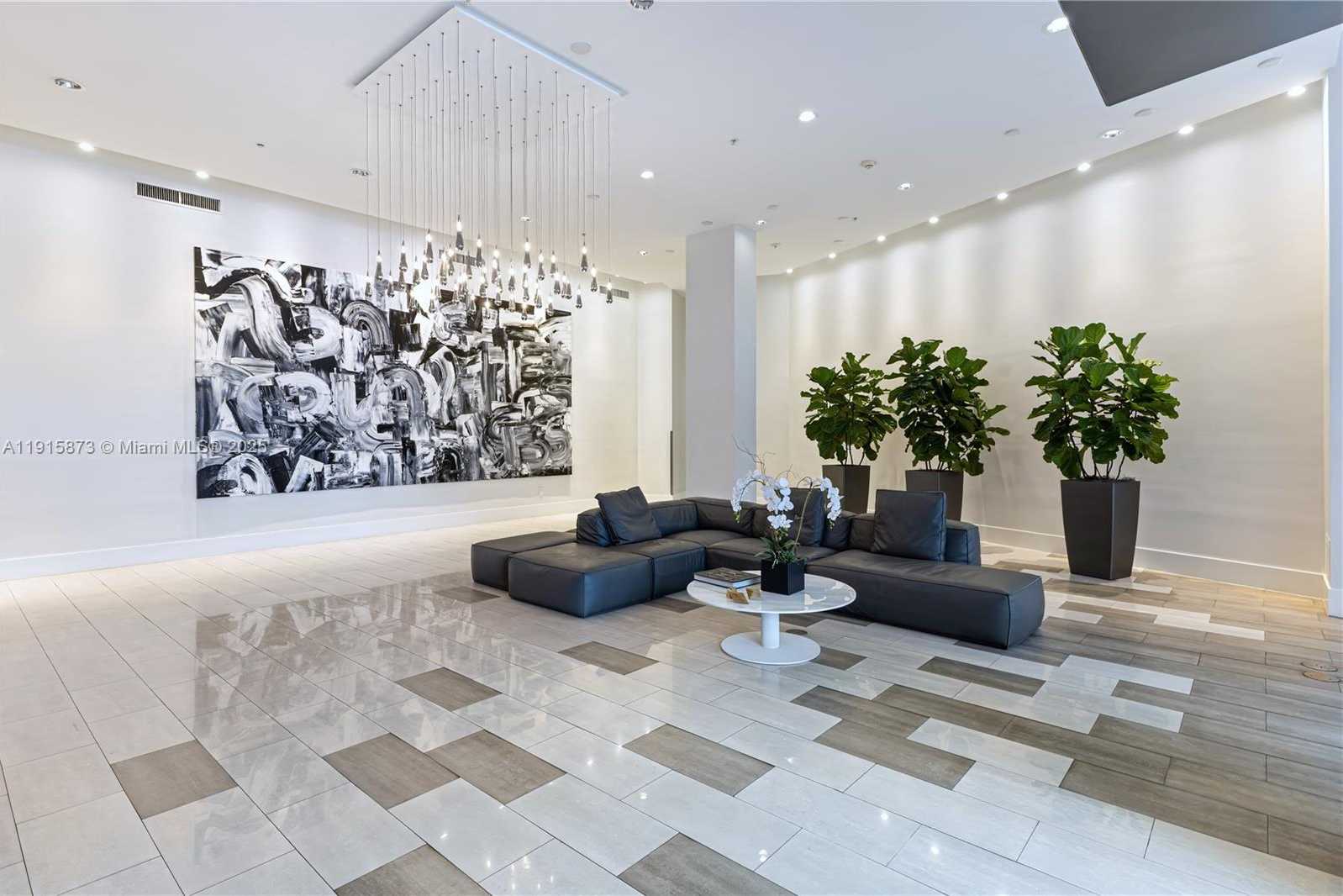 Small Image of 2001 MERIDIAN AVE #515, Miami Beach Number 24