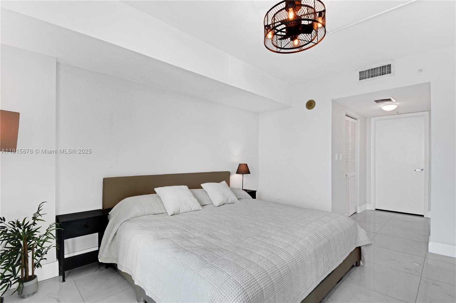 Small Image of 1800 NORTH BAYSHORE DR #4106, Miami Number 13