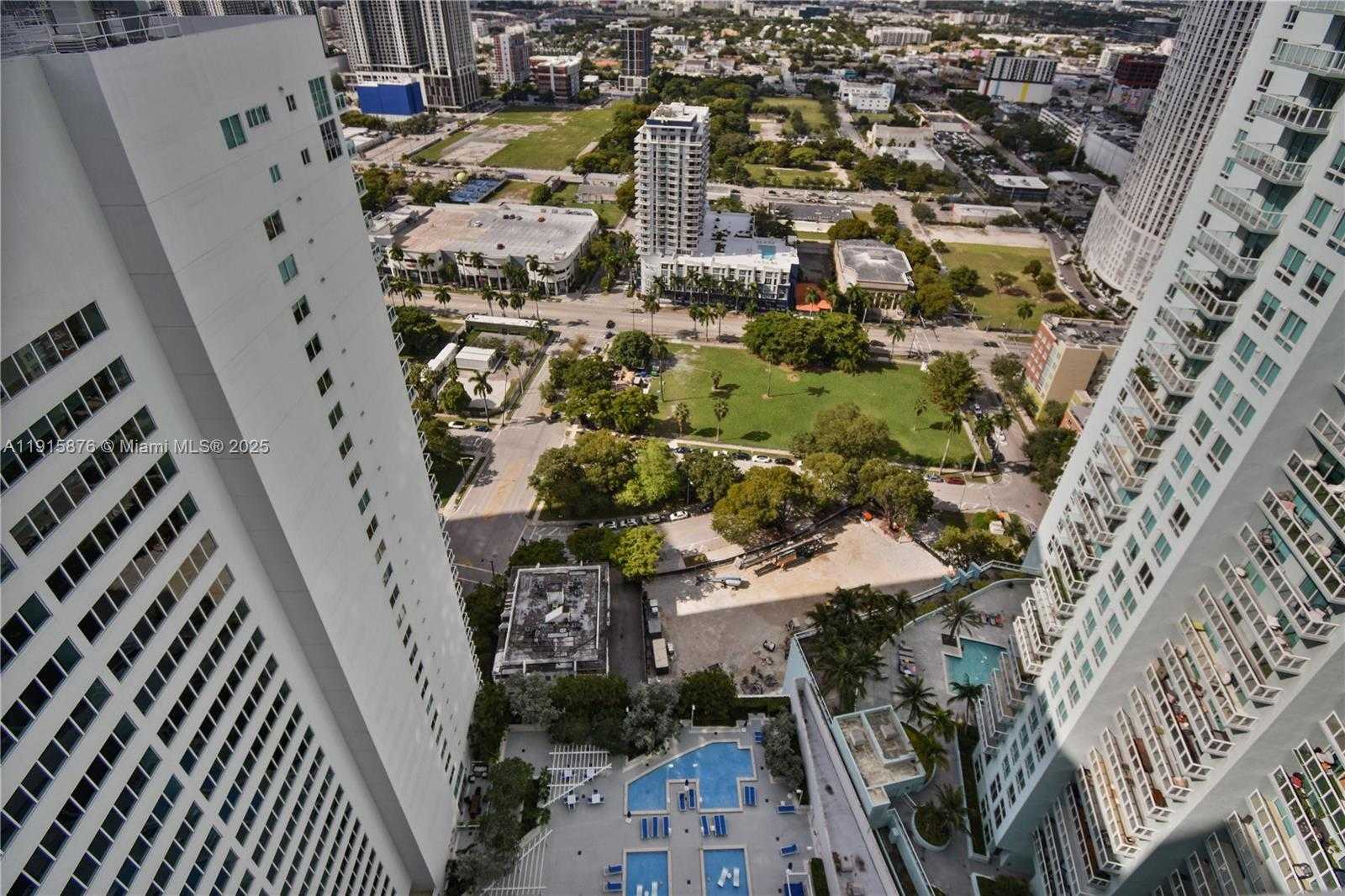 Small Image of 1800 NORTH BAYSHORE DR #4106, Miami Number 21