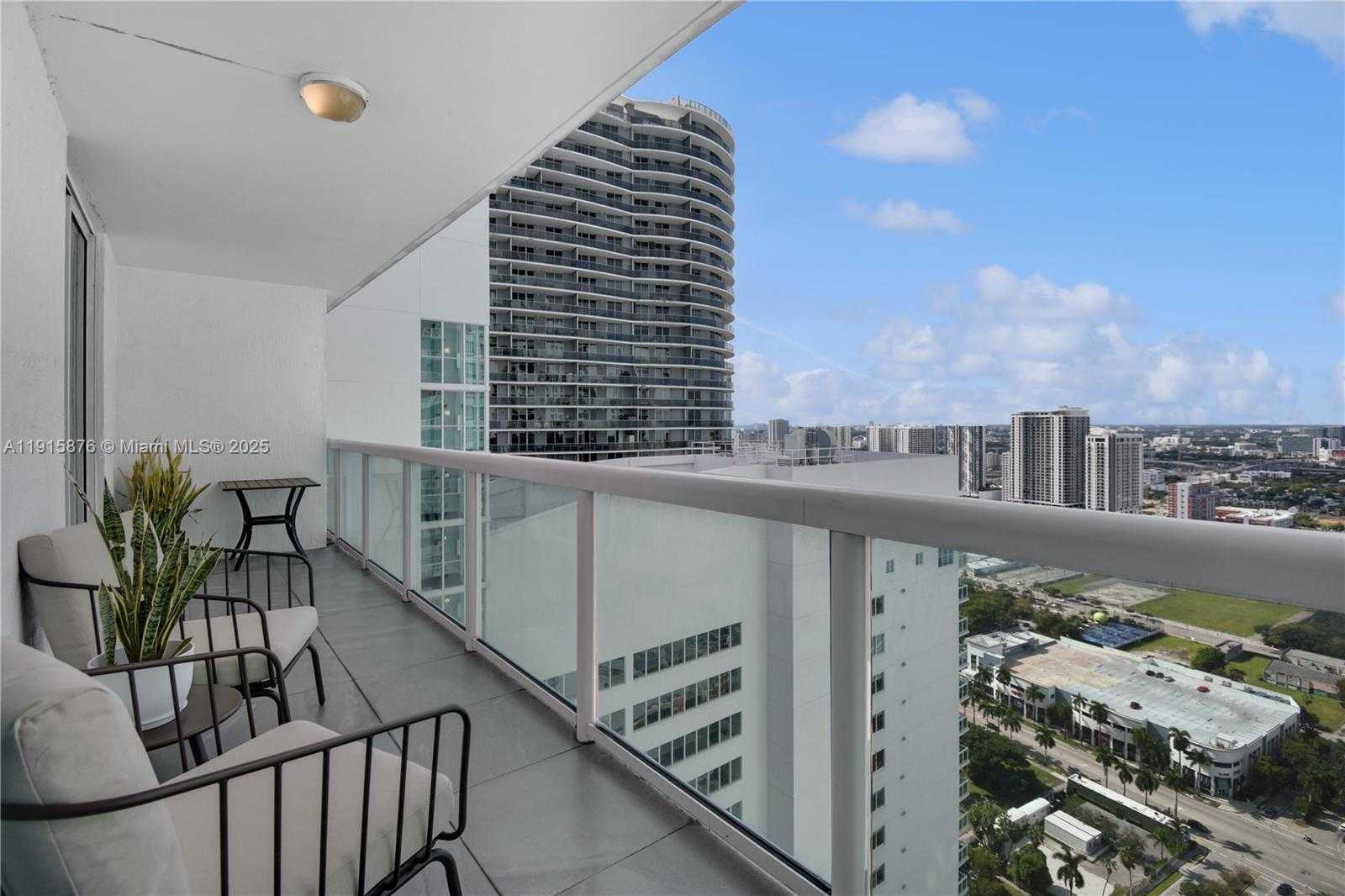 Small Image of 1800 NORTH BAYSHORE DR #4106, Miami Number 24