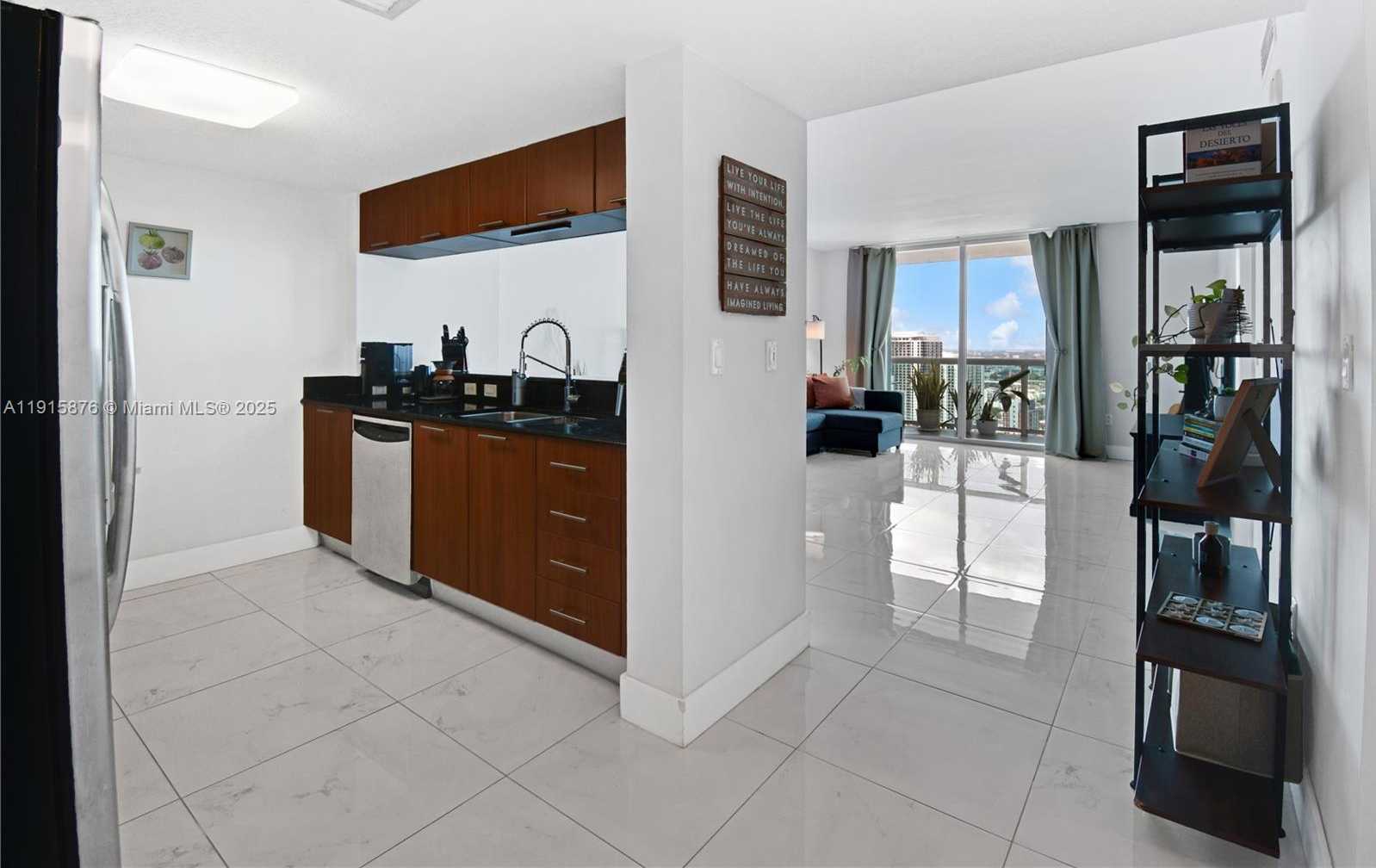 Small Image of 1800 NORTH BAYSHORE DR #4106, Miami Number 7
