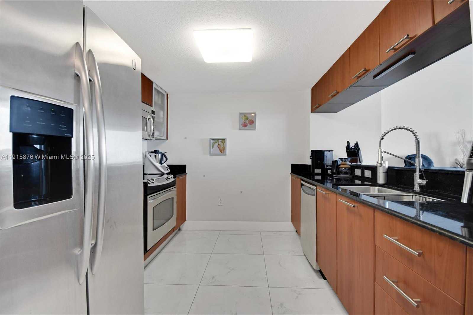 Small Image of 1800 NORTH BAYSHORE DR #4106, Miami Number 8