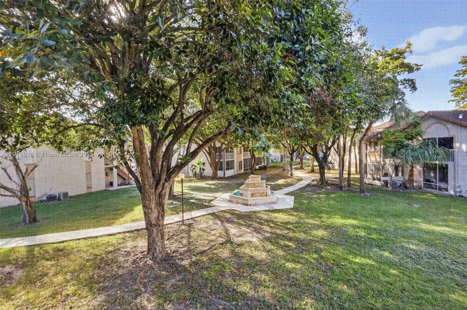 Small Image of 9407 SOUTH WEST 138TH PL #9407, Miami Number 31