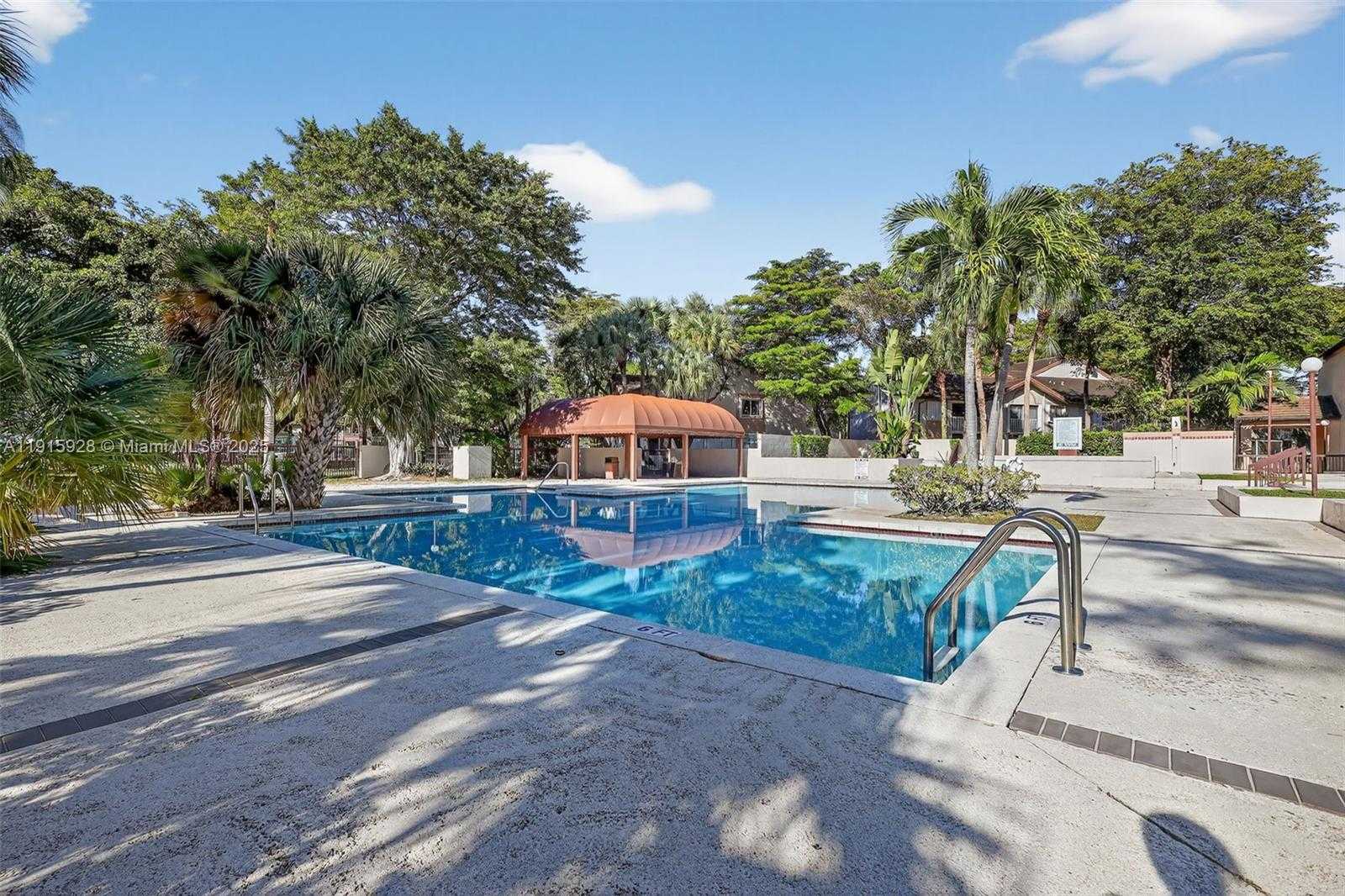 Small Image of 9407 SOUTH WEST 138TH PL #9407, Miami Number 32