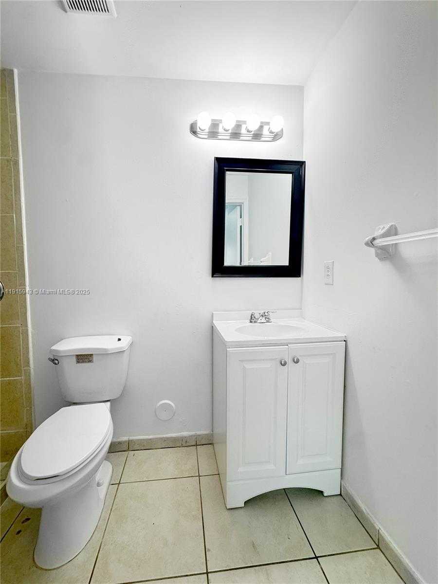 Small Image of 7280 NORTH WEST 114TH AVE #101-8, Doral Number 11