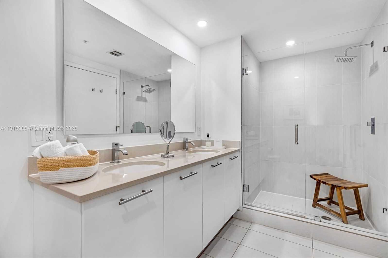 Small Image of 3250 NORTH EAST 1ST AVE #605, Miami Number 22