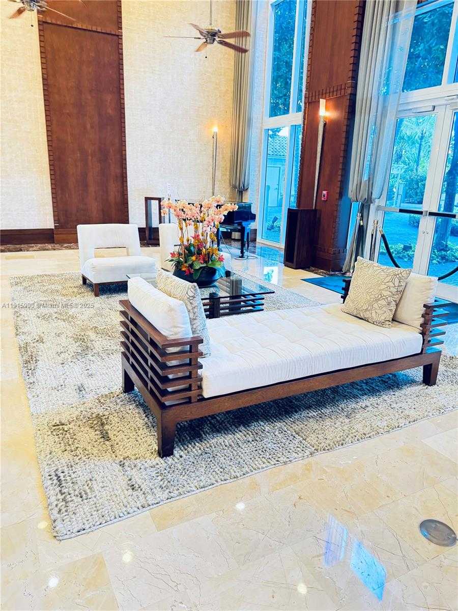 Small Image of 19501 WEST COUNTRY CLUB DR #PH-06, Aventura Number 37