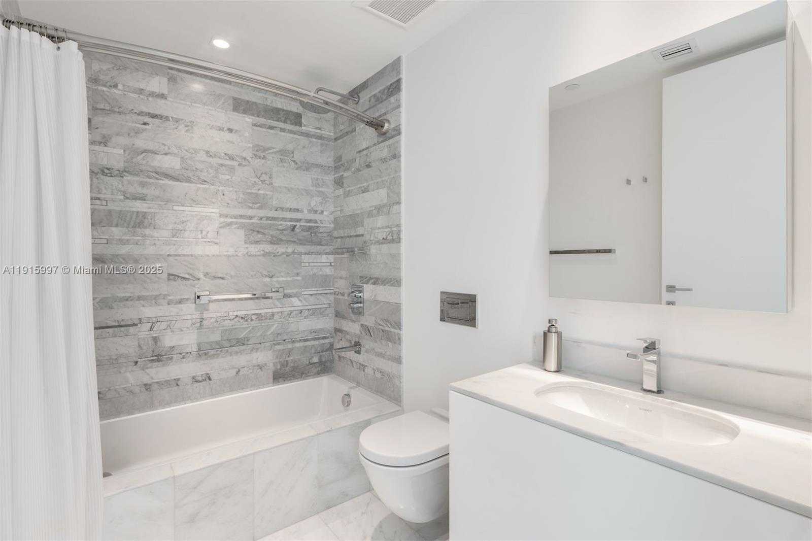 Small Image of 10201 COLLINS AVE #1803, Bal Harbour Number 39