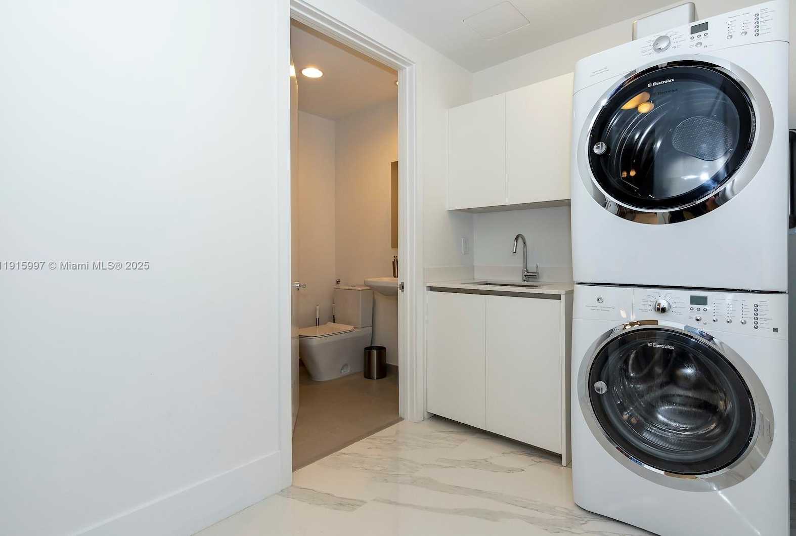 Small Image of 10201 COLLINS AVE #1803, Bal Harbour Number 40