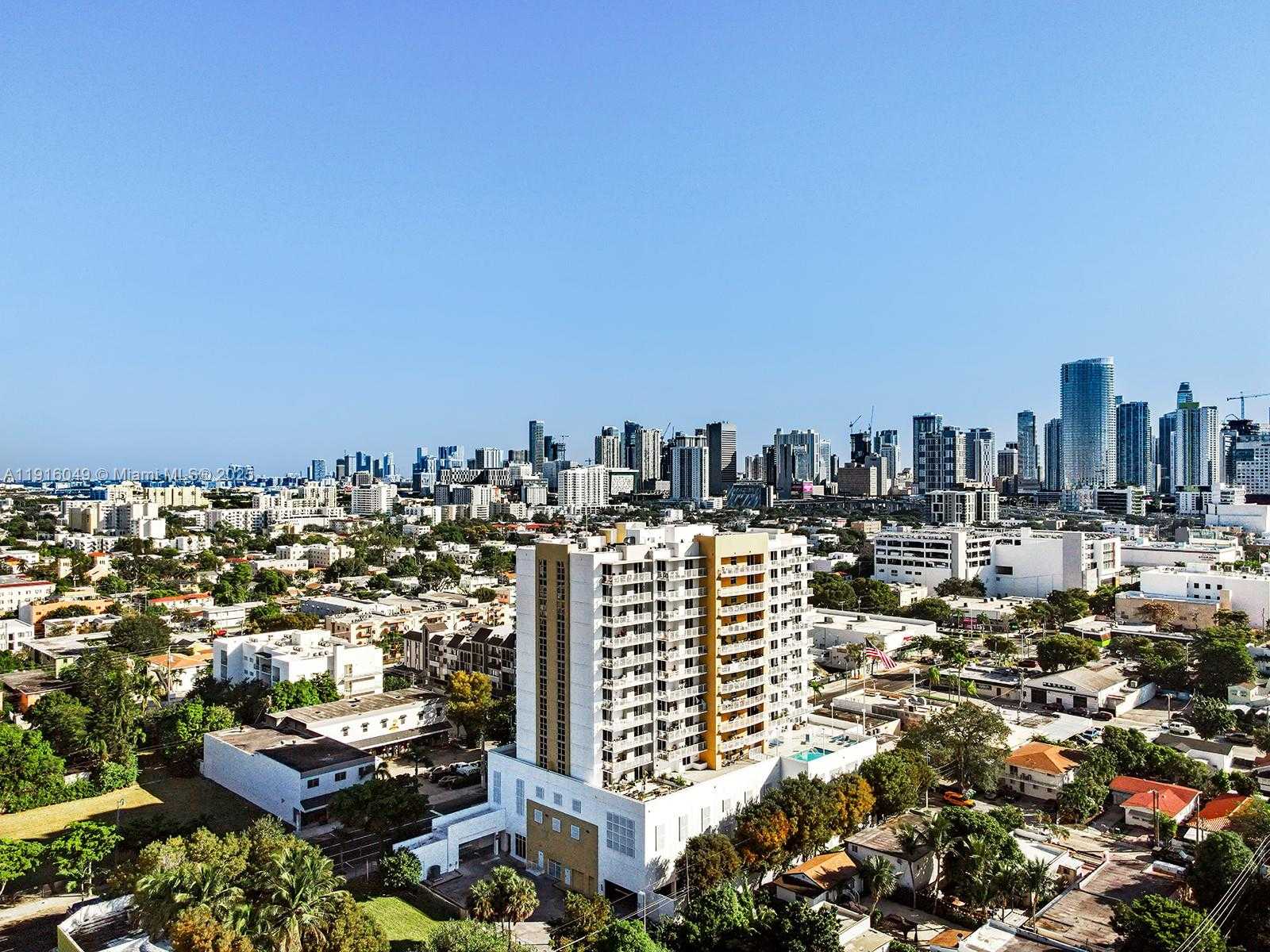 Small Image of 900 SOUTH WEST 8TH ST #1208, Miami Number 3