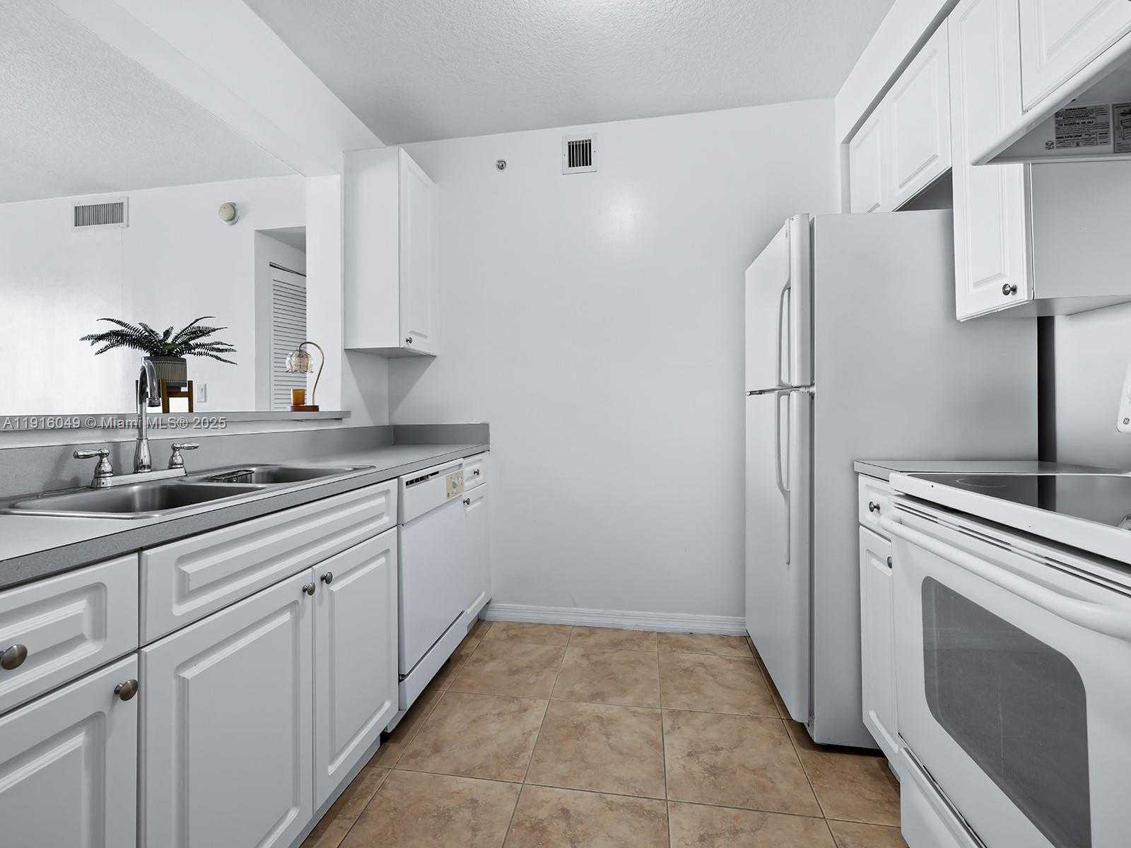Small Image of 900 SOUTH WEST 8TH ST #1208, Miami Number 6