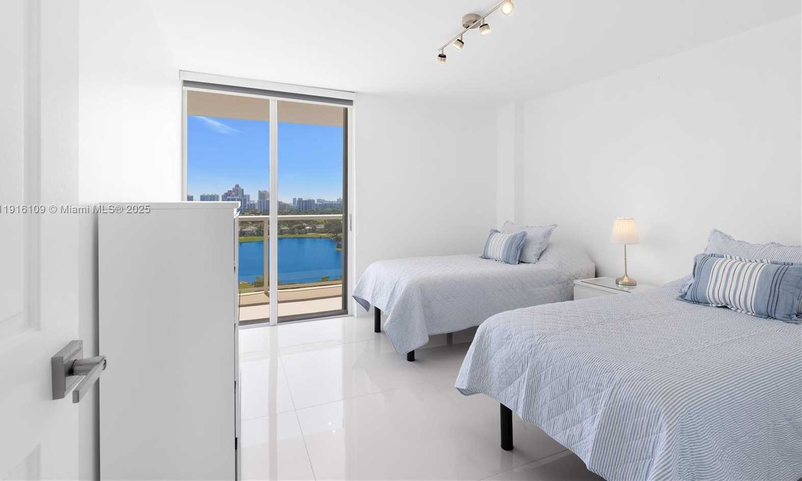 Small Image of 3701 NORTH COUNTRY CLUB DR #1805, Aventura Number 25