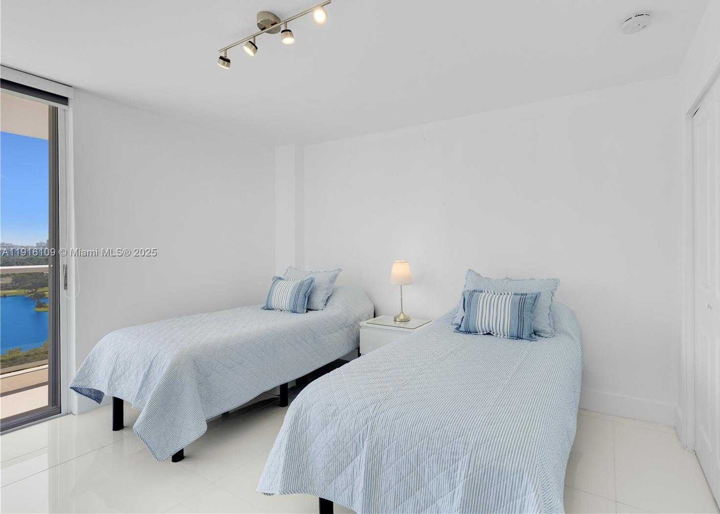 Small Image of 3701 NORTH COUNTRY CLUB DR #1805, Aventura Number 27