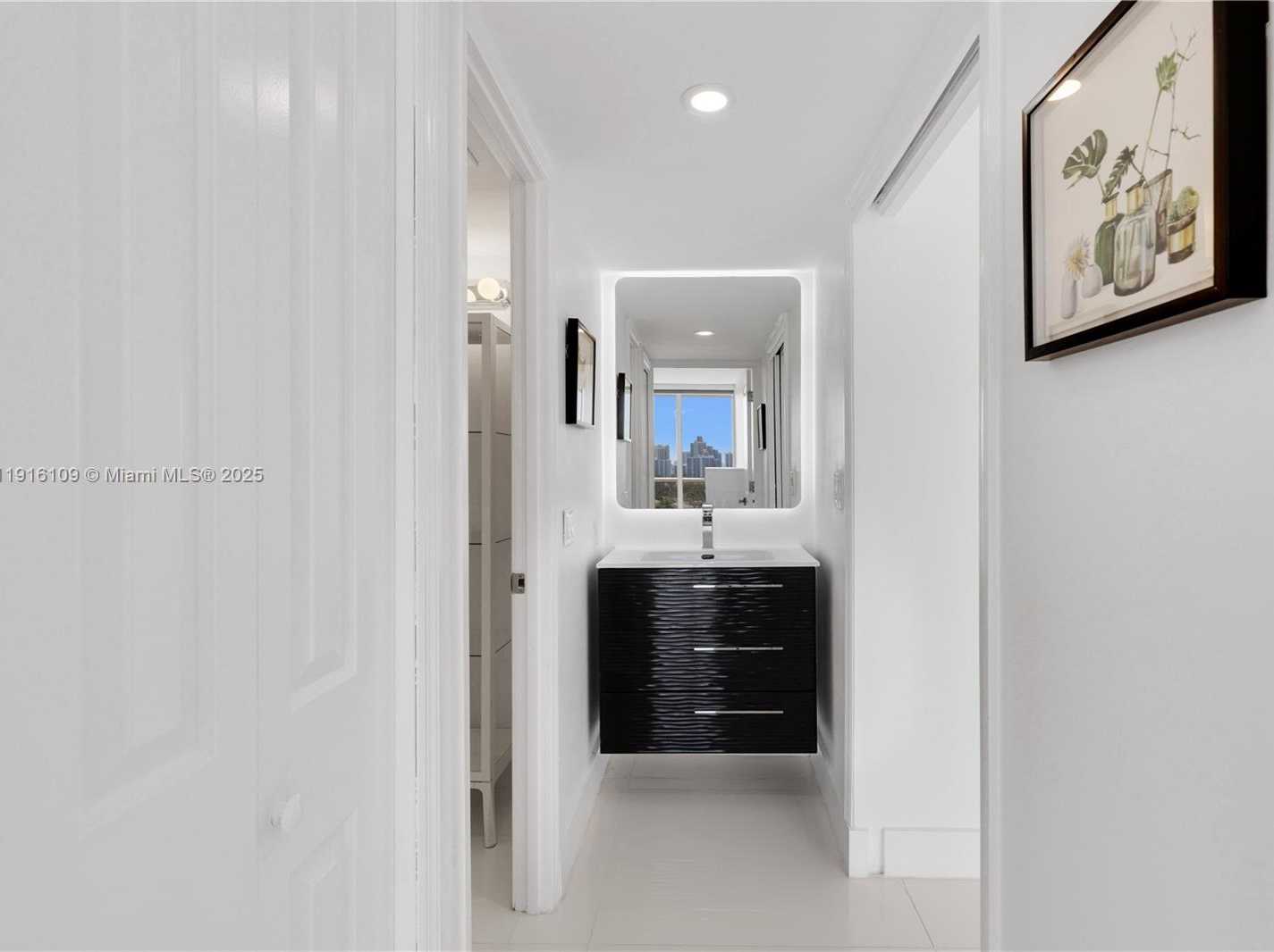 Small Image of 3701 NORTH COUNTRY CLUB DR #1805, Aventura Number 29